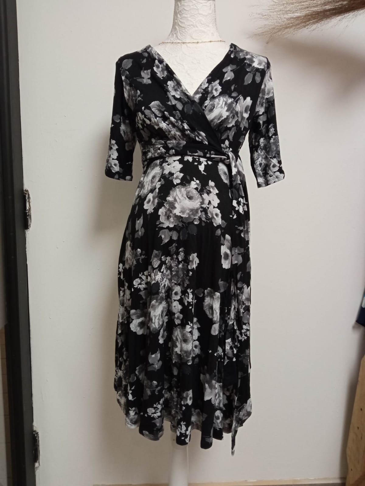Vestido De Maternidad y Lactancia Batita negro Floral