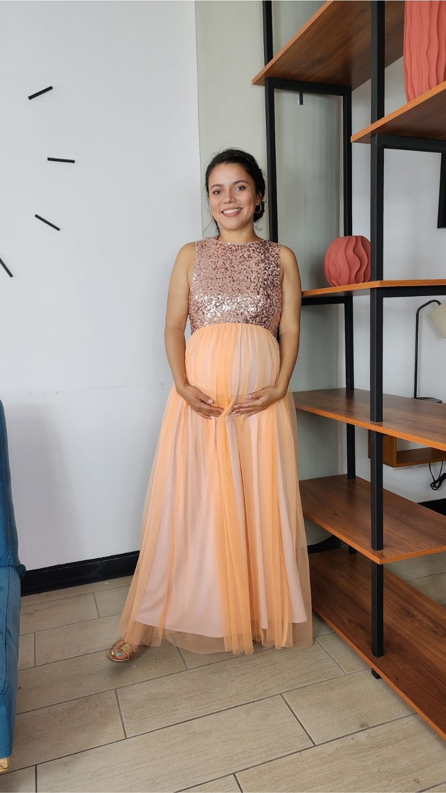 vestido de maternidad y post-maternidad con lentejuelas