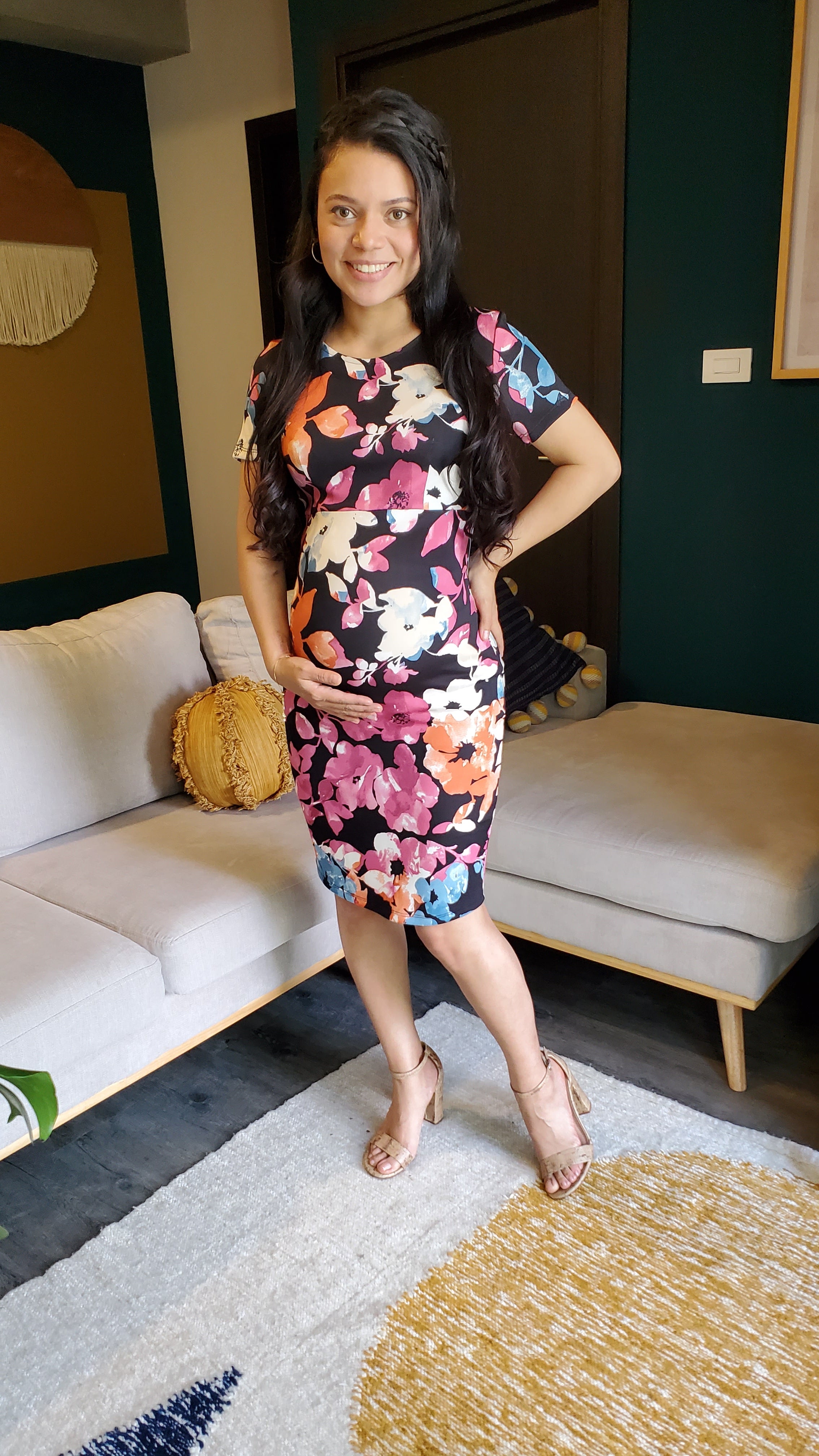 Vestido de maternidad corto ajustado